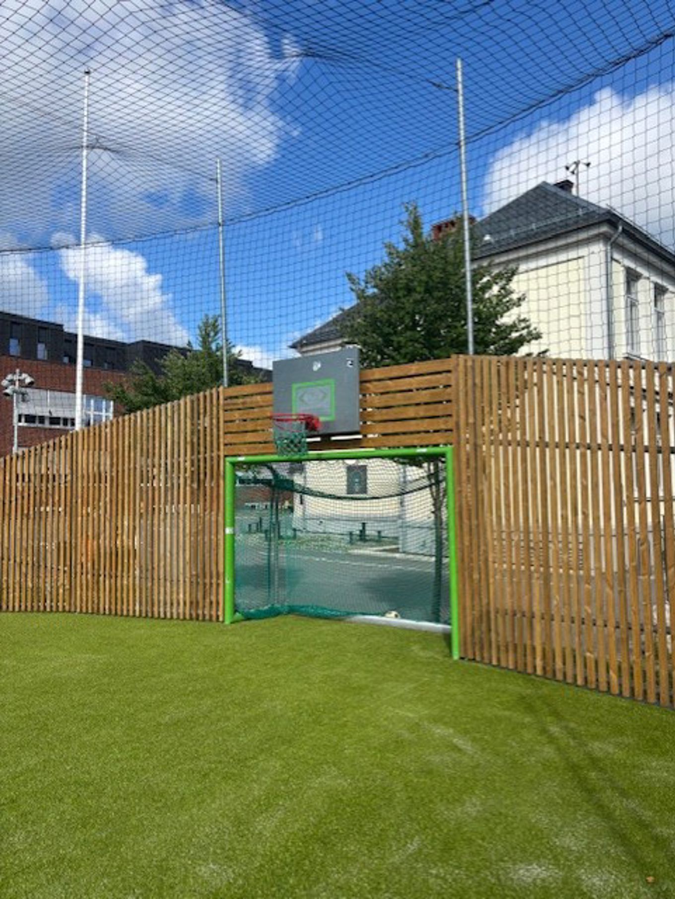 Ballbingen på Slemdal skole er oppgradert